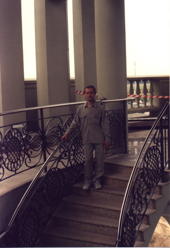 Lichen_Serek_na_schodach_dzwonnicy